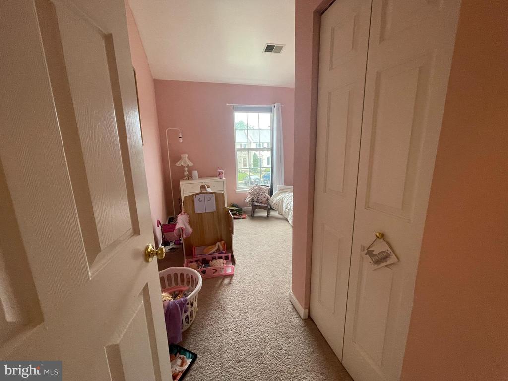 4409 GLENWOOD DRIVE