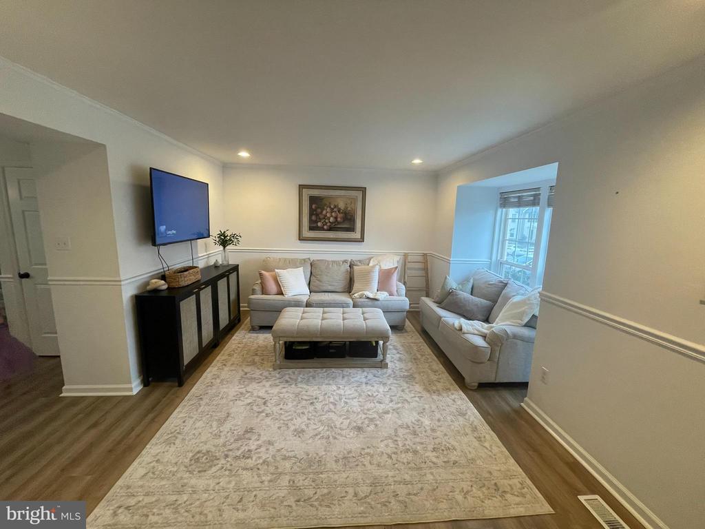 4409 GLENWOOD DRIVE