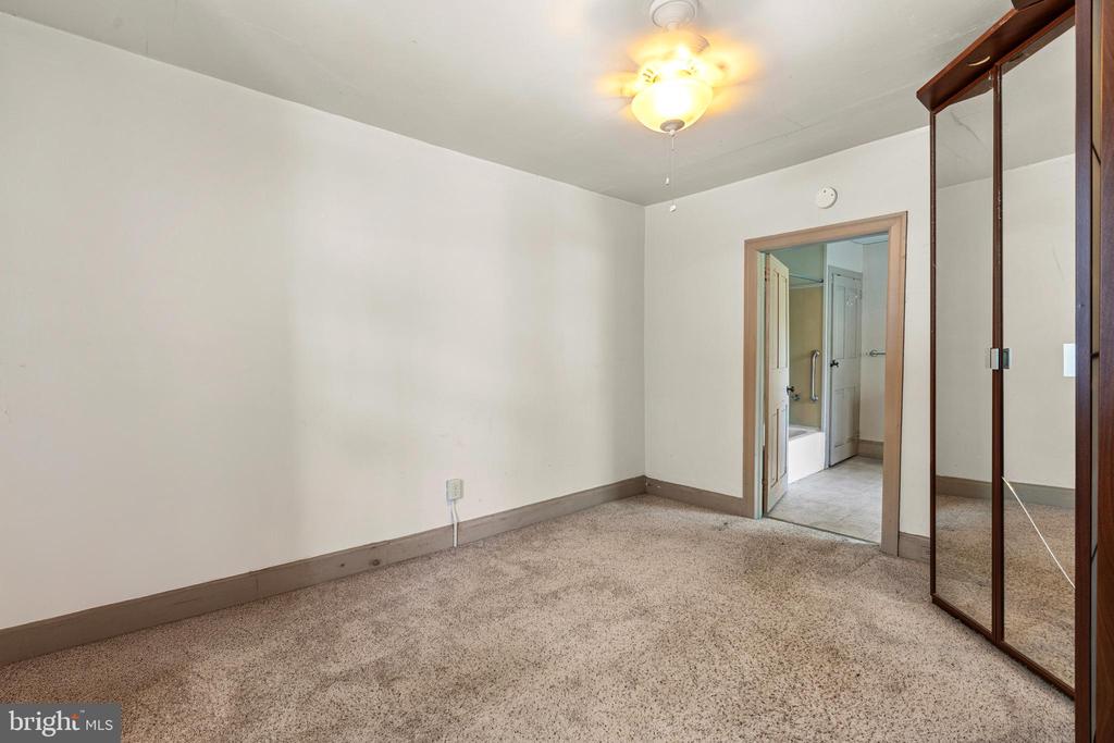 585 MORWOOD ROAD