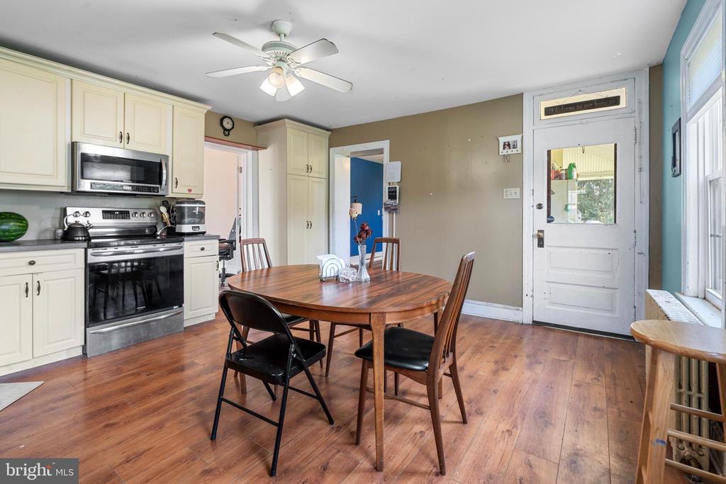 585 MORWOOD ROAD