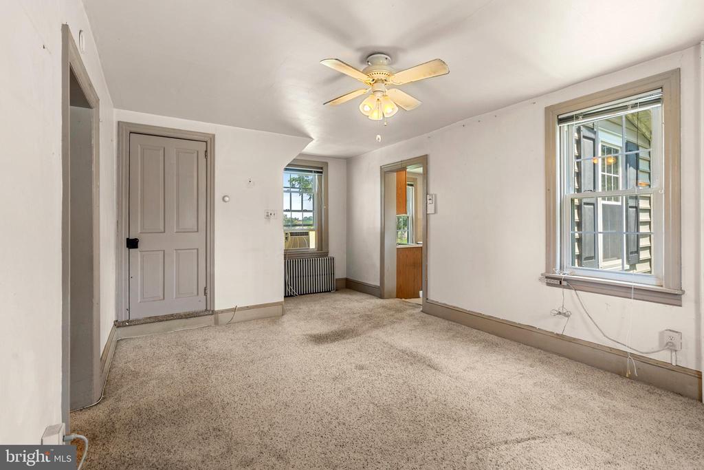 585 MORWOOD ROAD