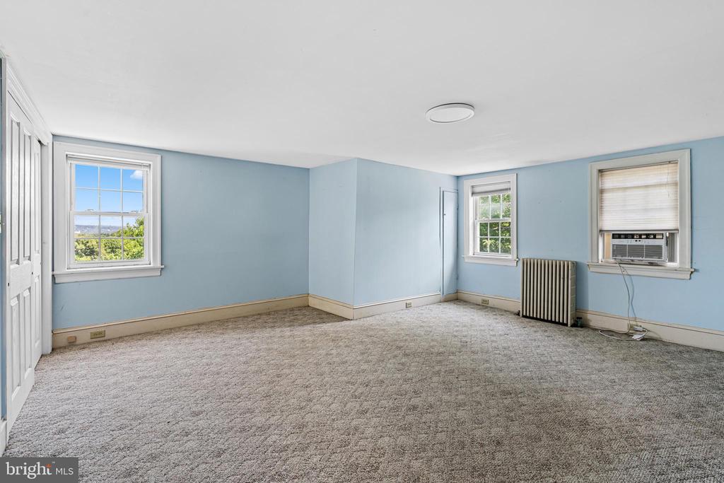 585 MORWOOD ROAD