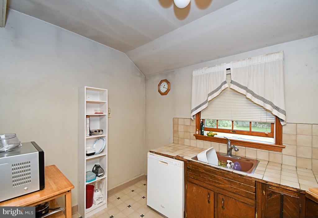 360 W VINE STREET