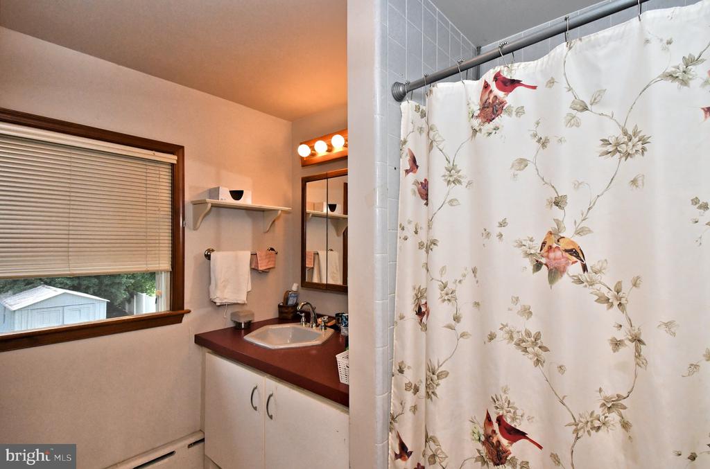 360 W VINE STREET
