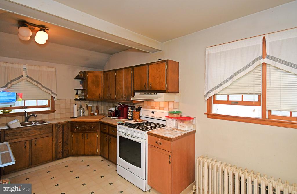 360 W VINE STREET