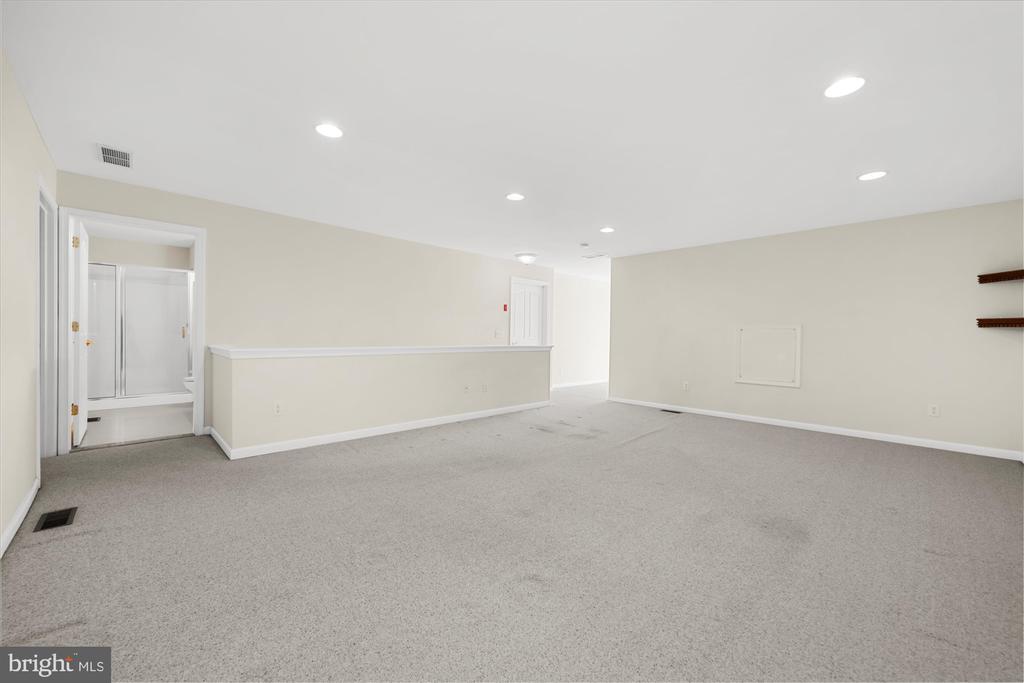 381 BRITTANY COURT