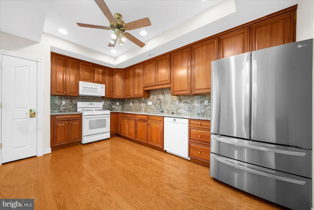 381 BRITTANY COURT