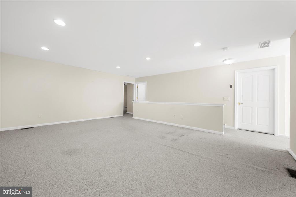 381 BRITTANY COURT