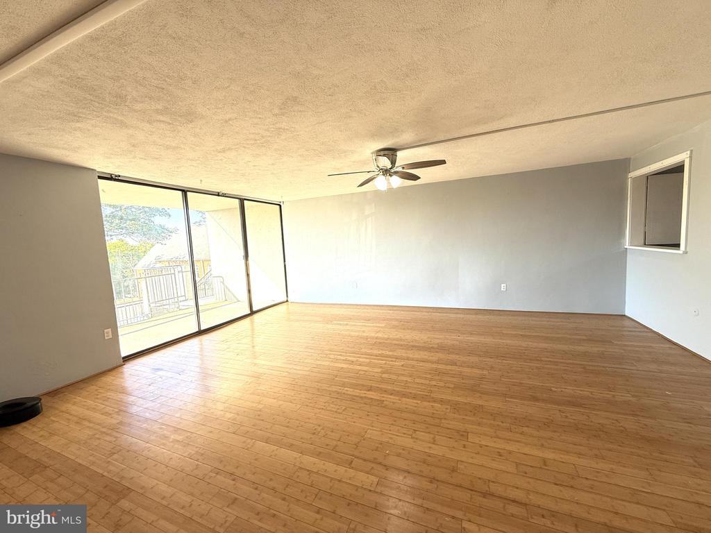 4421 FOREST LANE