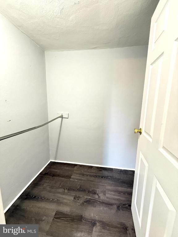 4421 FOREST LANE