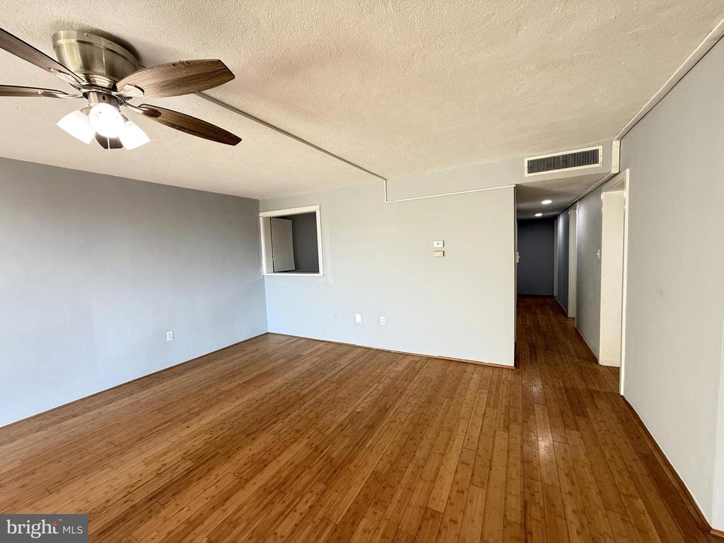 4421 FOREST LANE