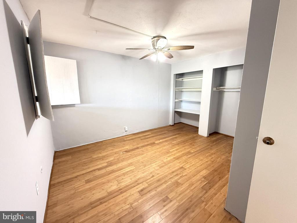 4421 FOREST LANE