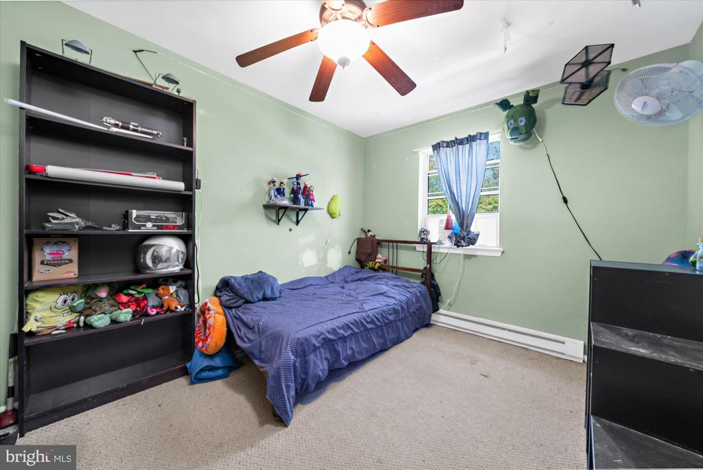 4 BERGER LANE