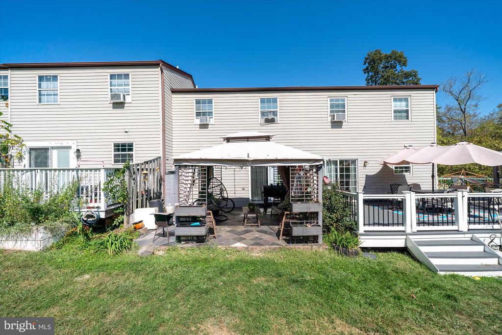 4 BERGER LANE