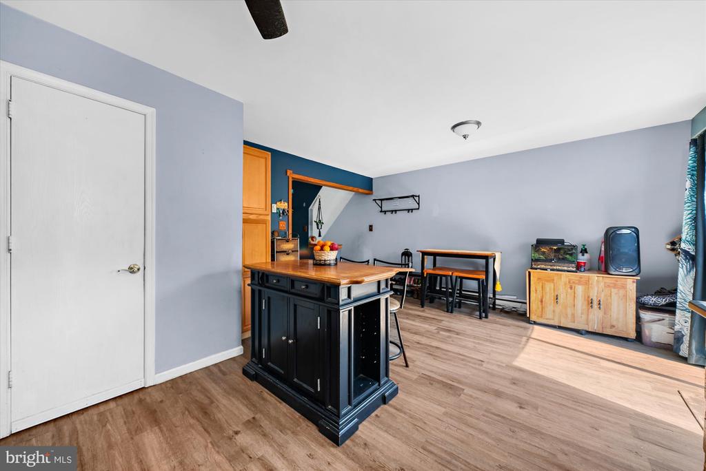 4 BERGER LANE