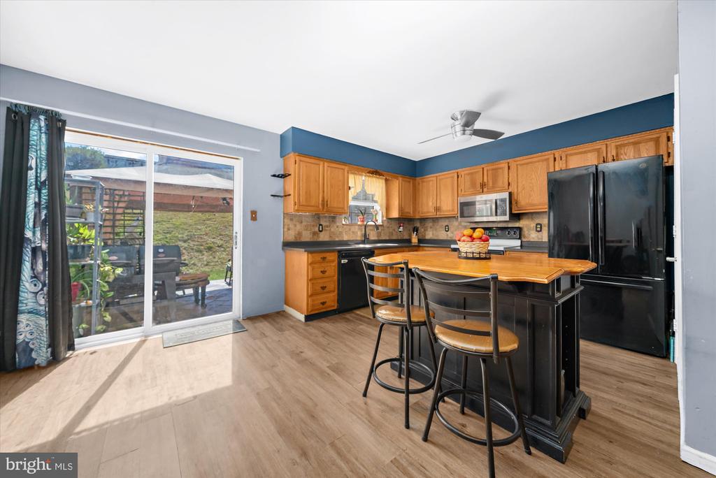 4 BERGER LANE