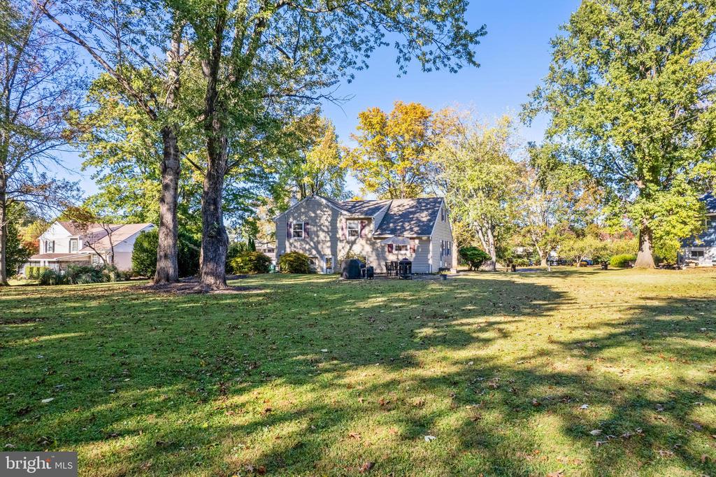 4 MELE AVENUE