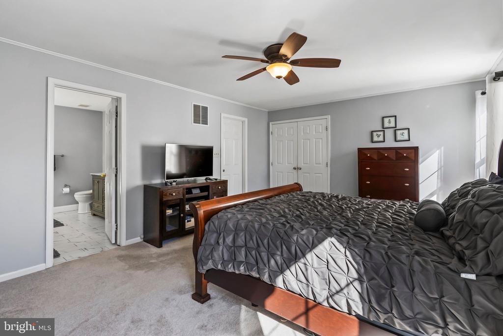 1134 CORNWALLIS WAY