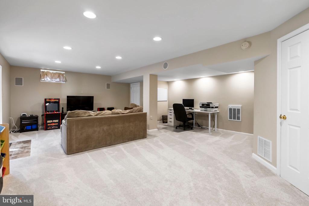 1134 CORNWALLIS WAY