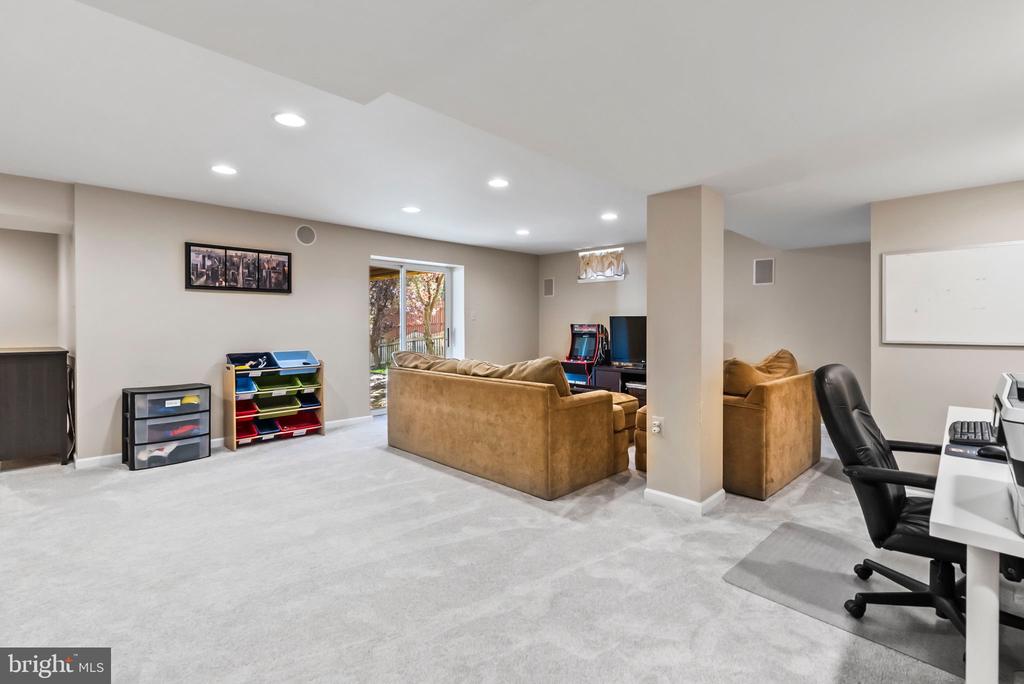 1134 CORNWALLIS WAY