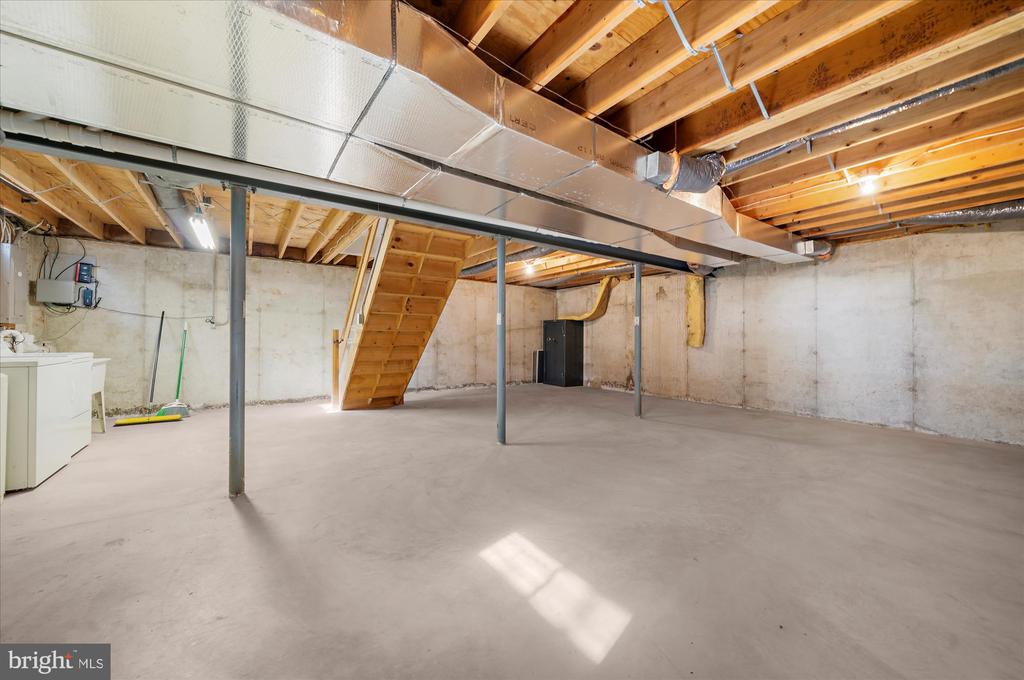 494 MOYER ROAD