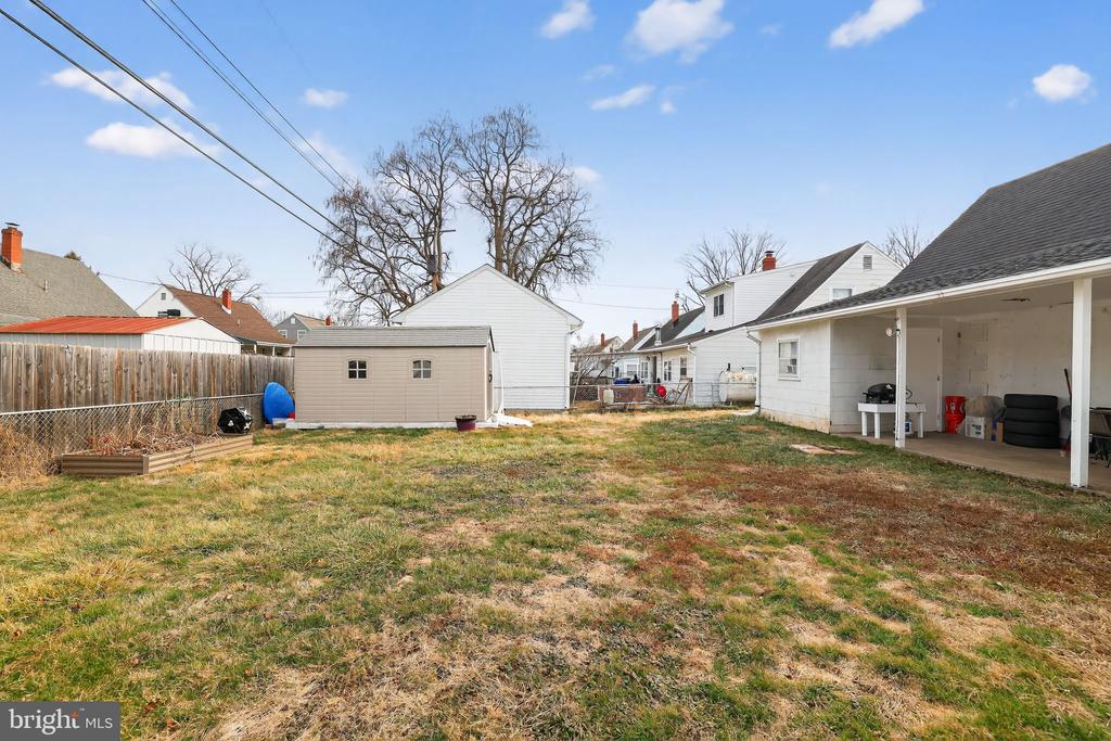 313 W WALNUT STREET