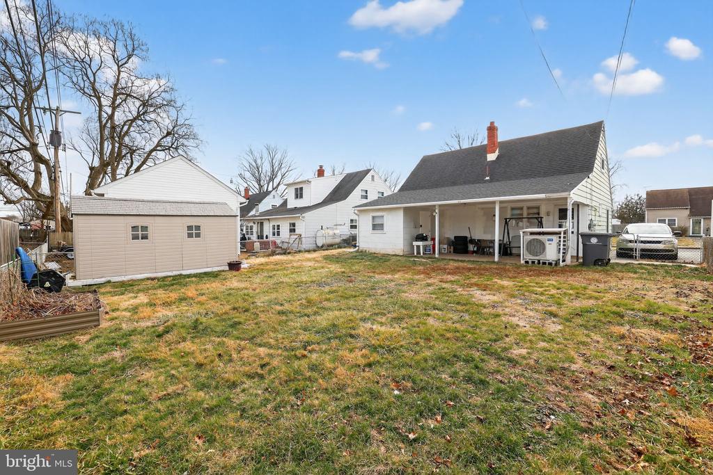 313 W WALNUT STREET