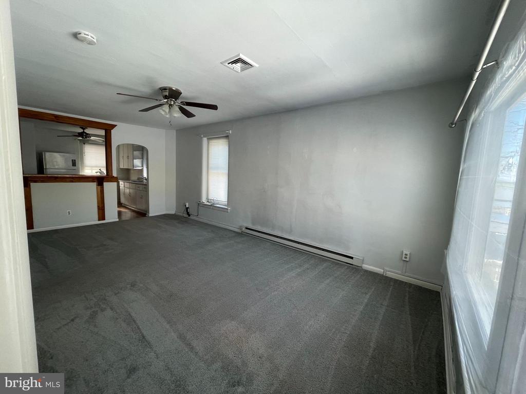 47 GREEN STREET APT B