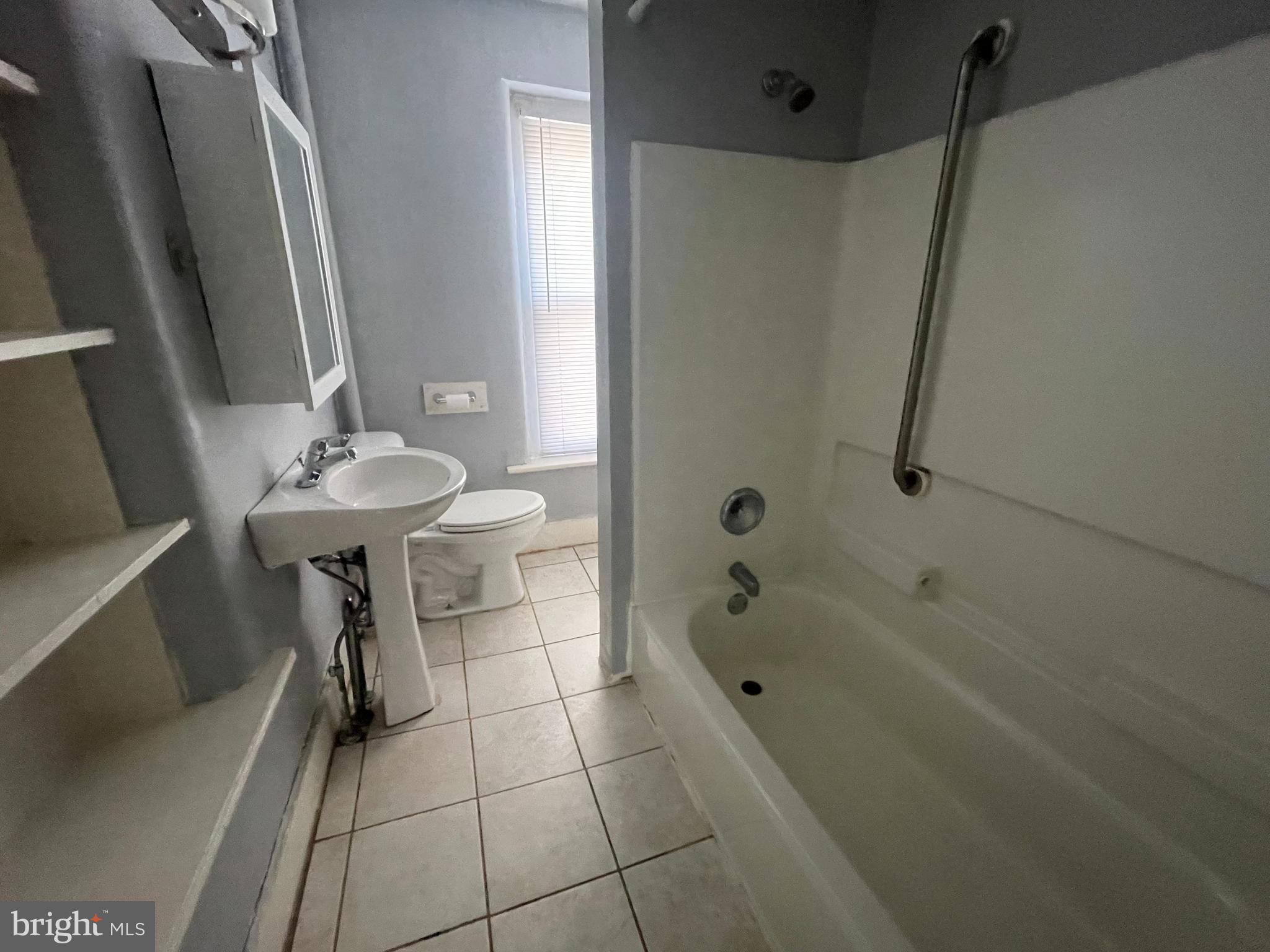 47 GREEN STREET APT B