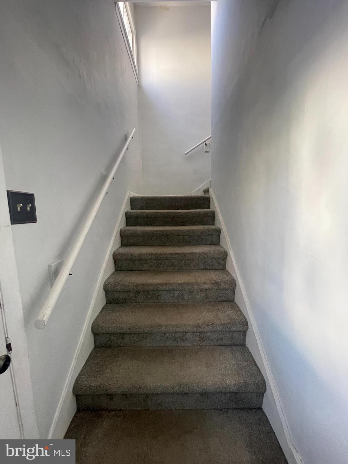 47 GREEN STREET APT B