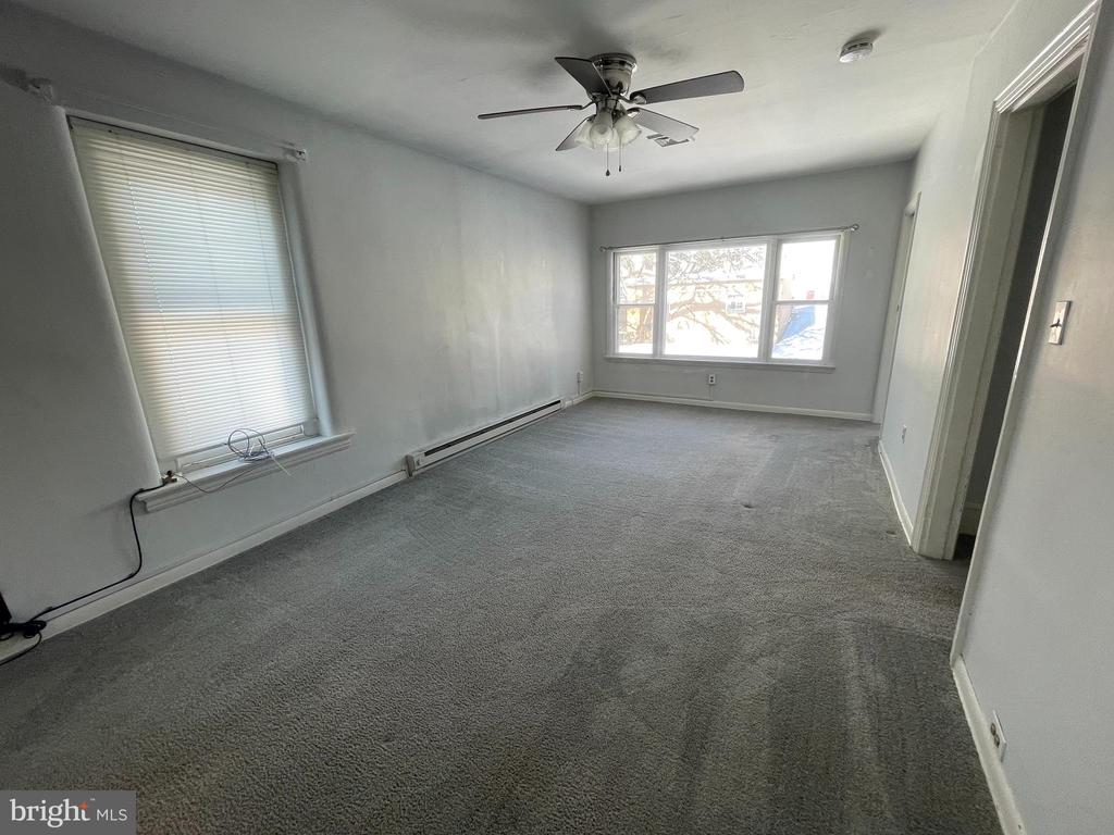47 GREEN STREET APT B