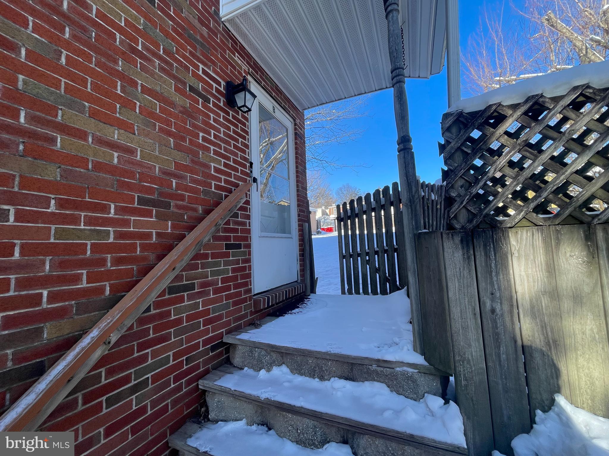 47 GREEN STREET APT B