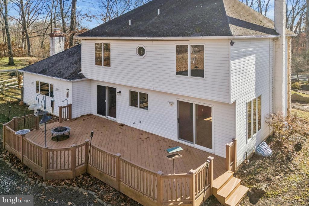 105 SUSANS LANE