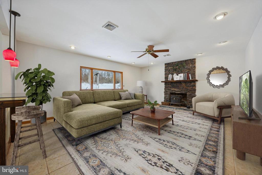 105 SUSANS LANE
