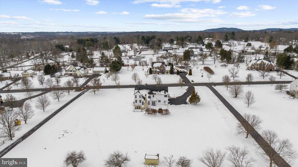 817 ARROWHEAD LANE
