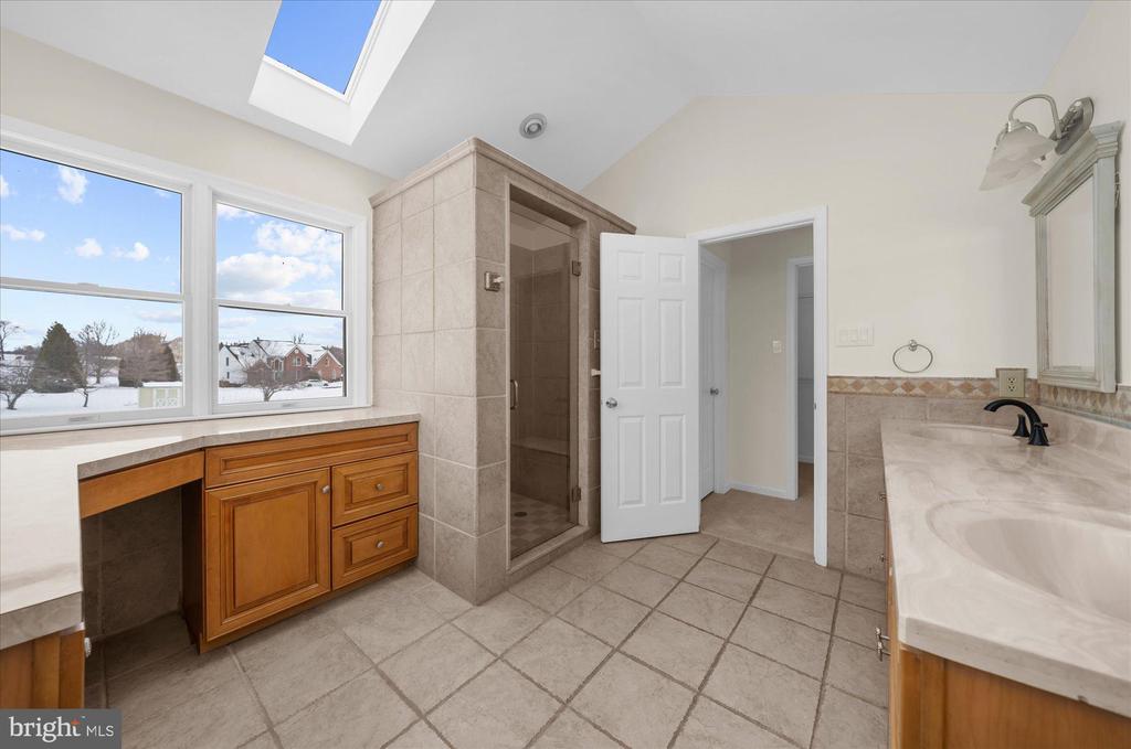 817 ARROWHEAD LANE