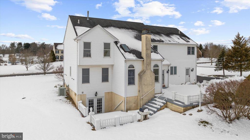 817 ARROWHEAD LANE
