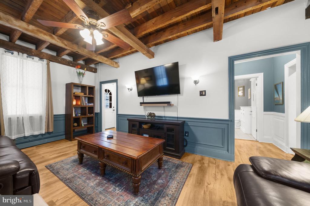 103 GRAVEL PIKE