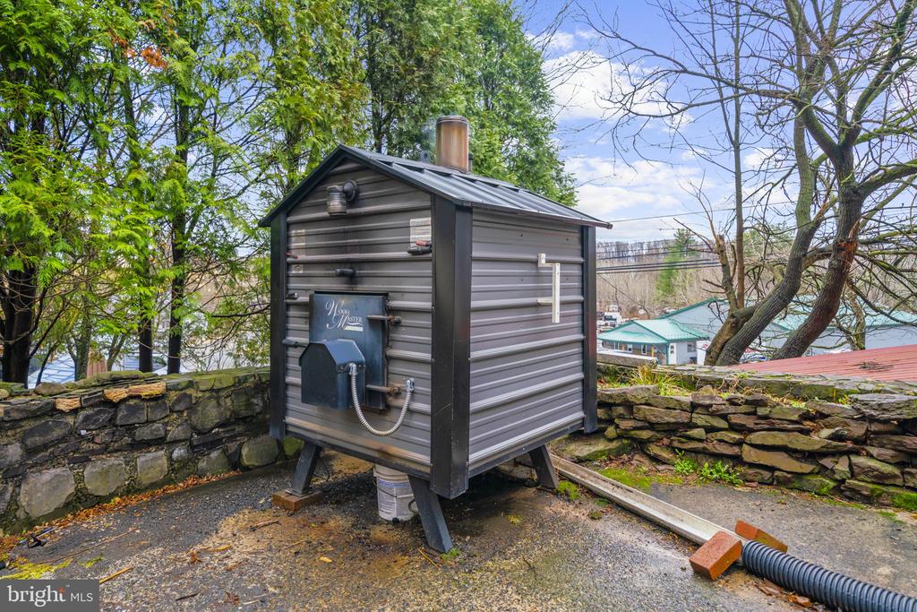 103 GRAVEL PIKE