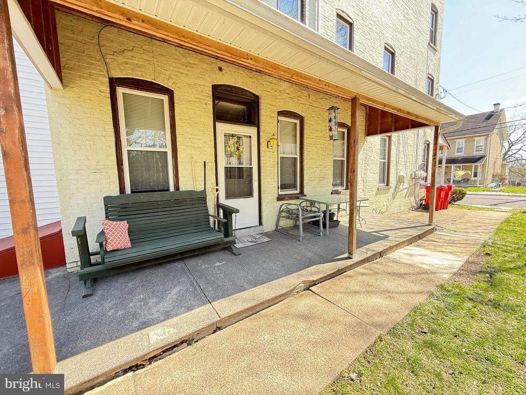 517 GLASGOW STREET