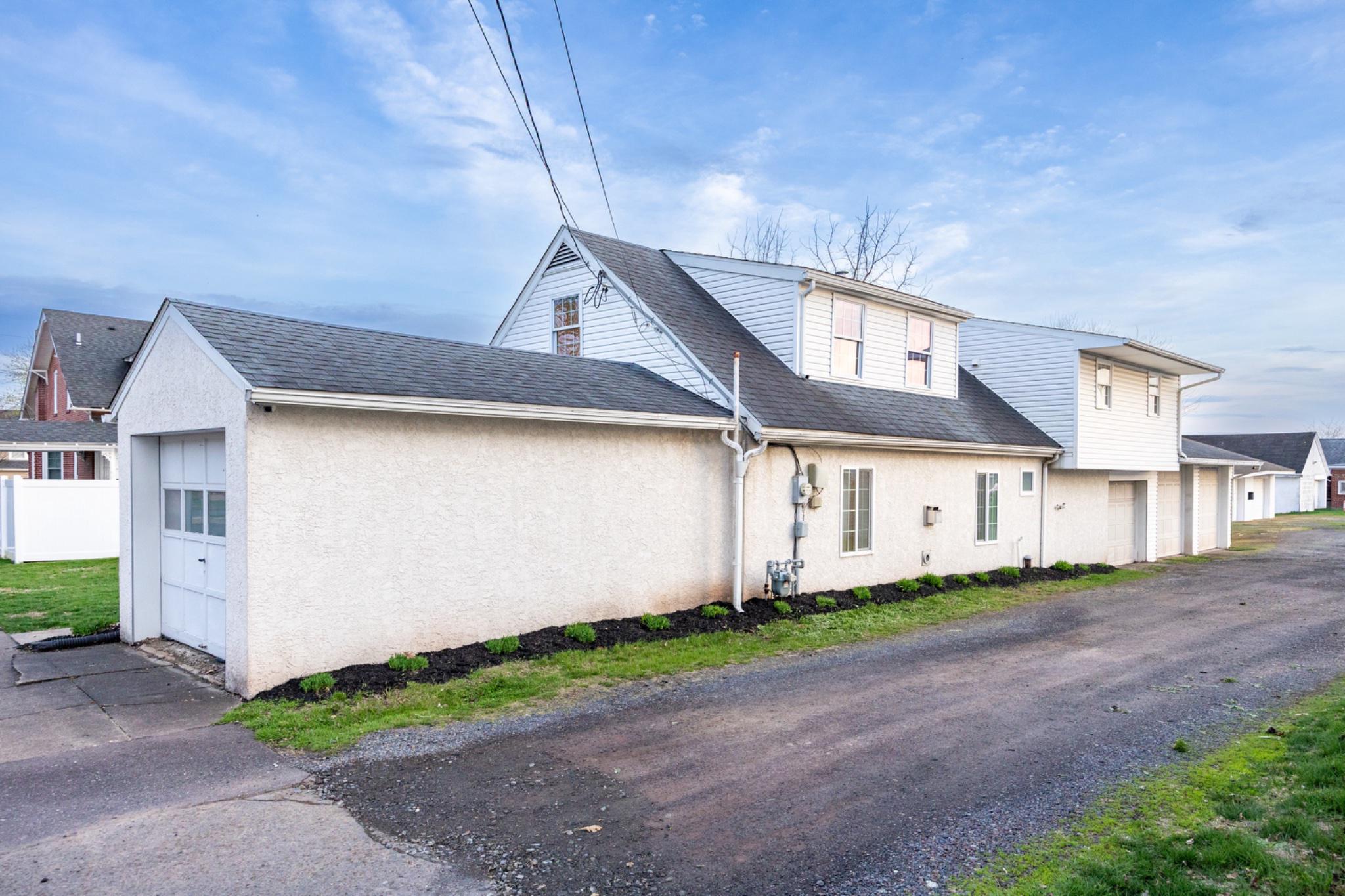 113 LINDEN STREET