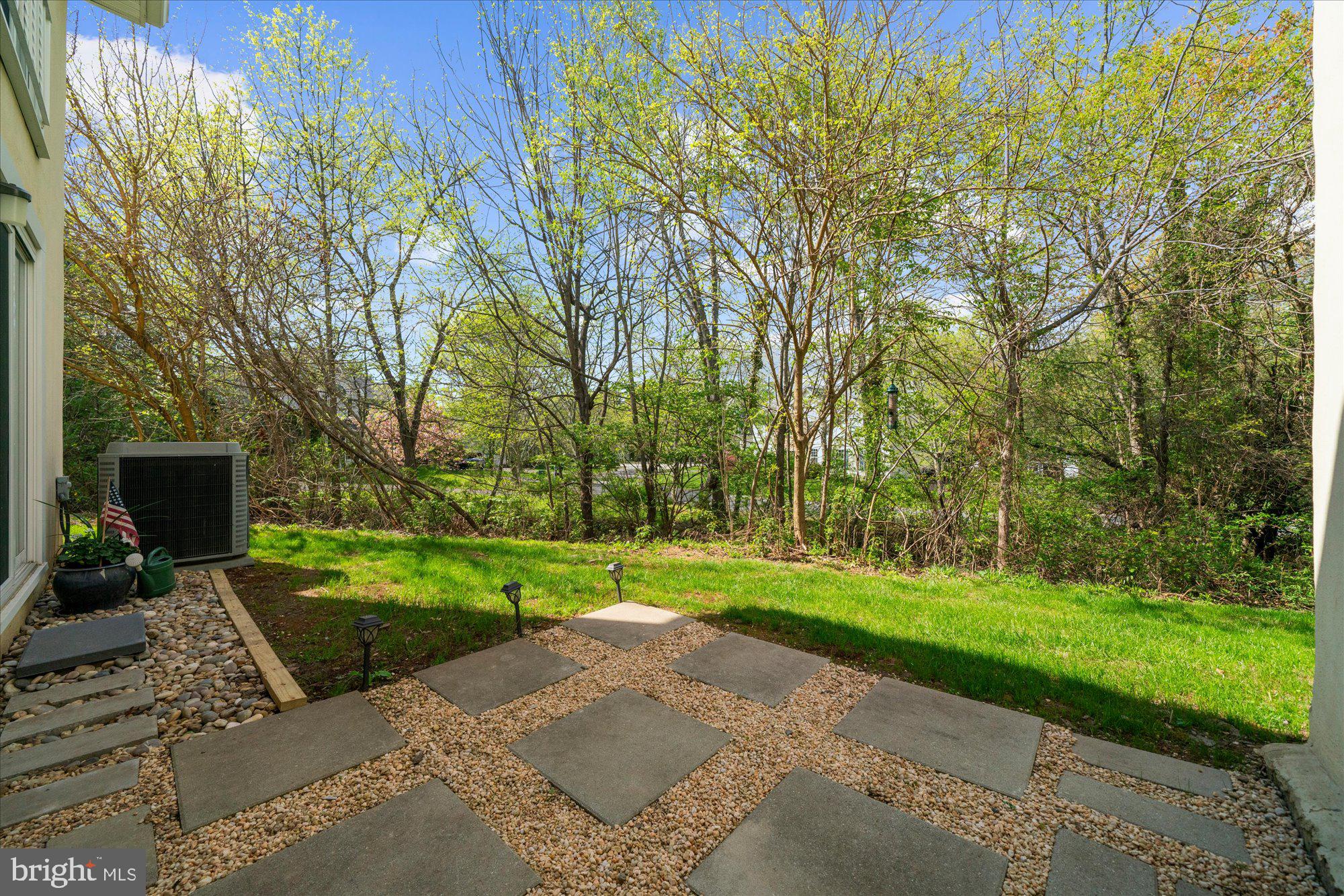 805 CHERRY CIRCLE