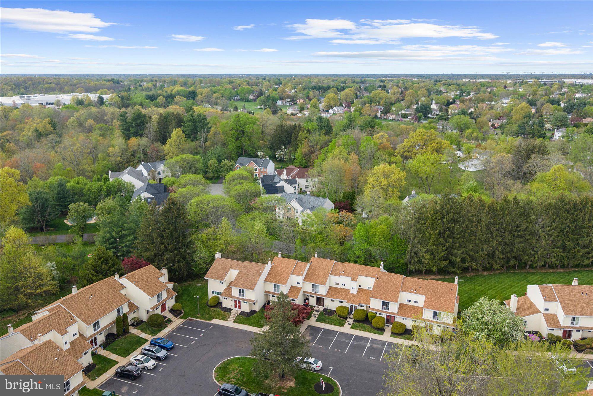 805 CHERRY CIRCLE