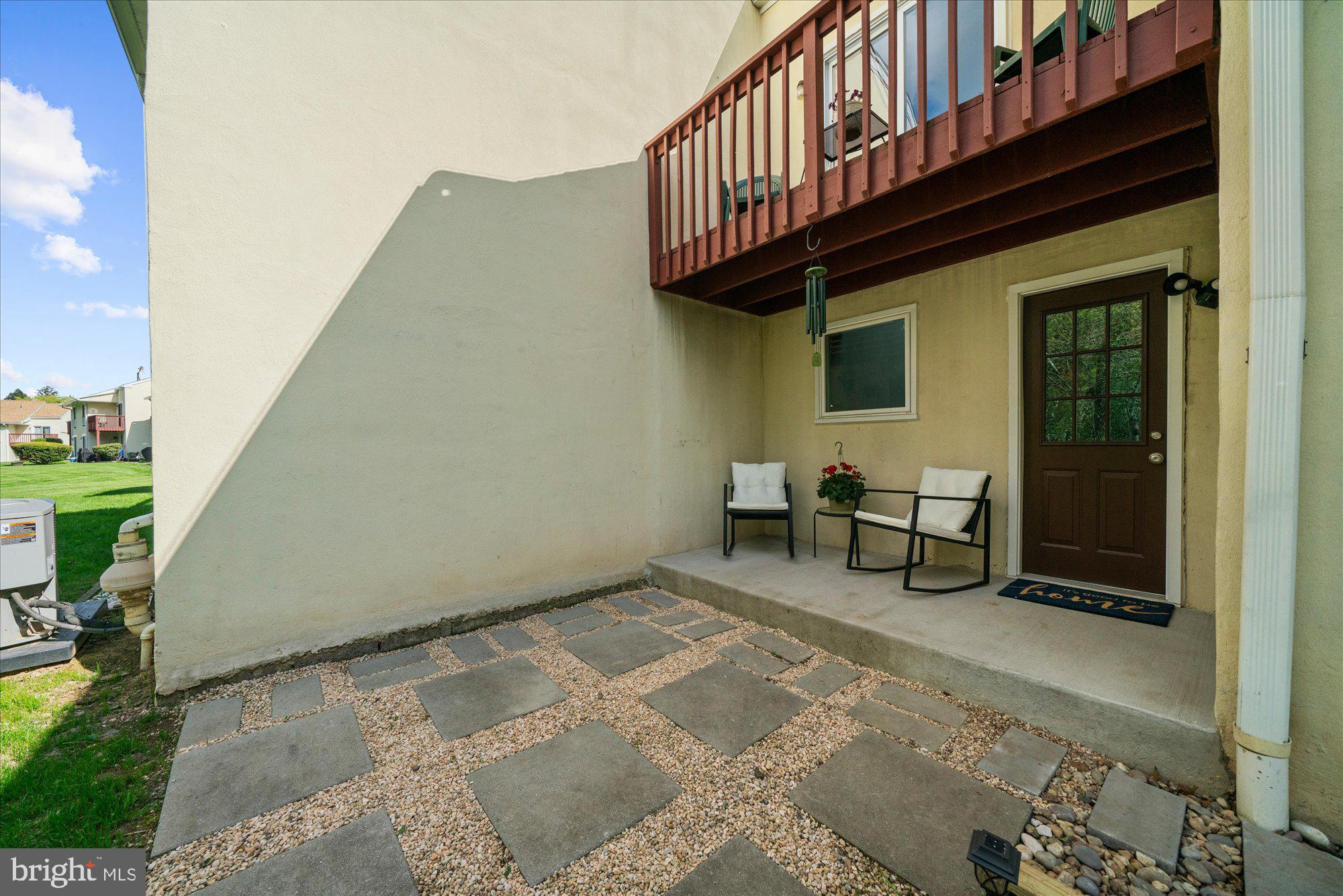 805 CHERRY CIRCLE