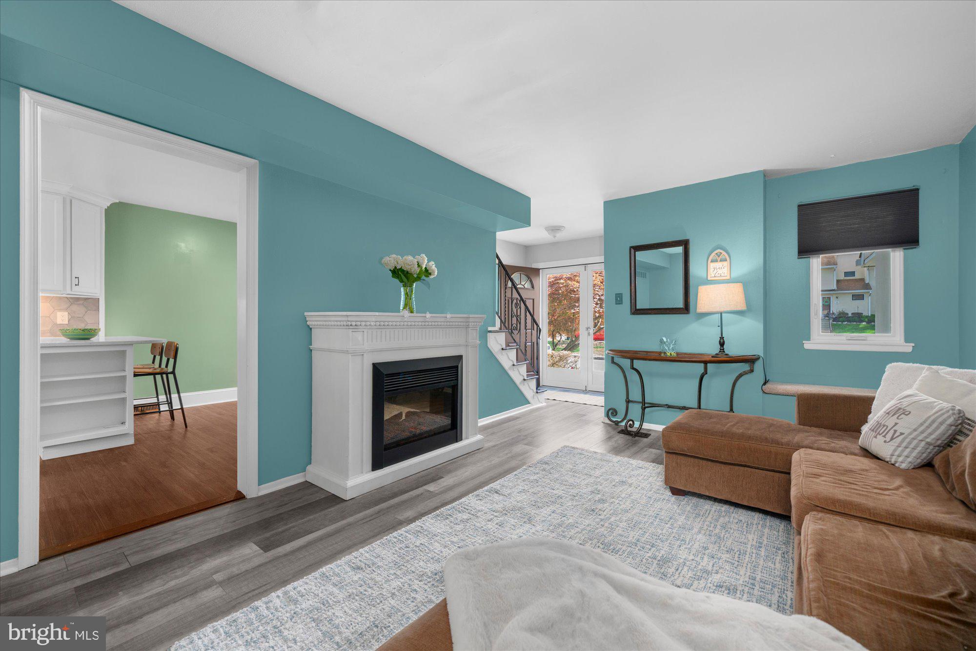 805 CHERRY CIRCLE
