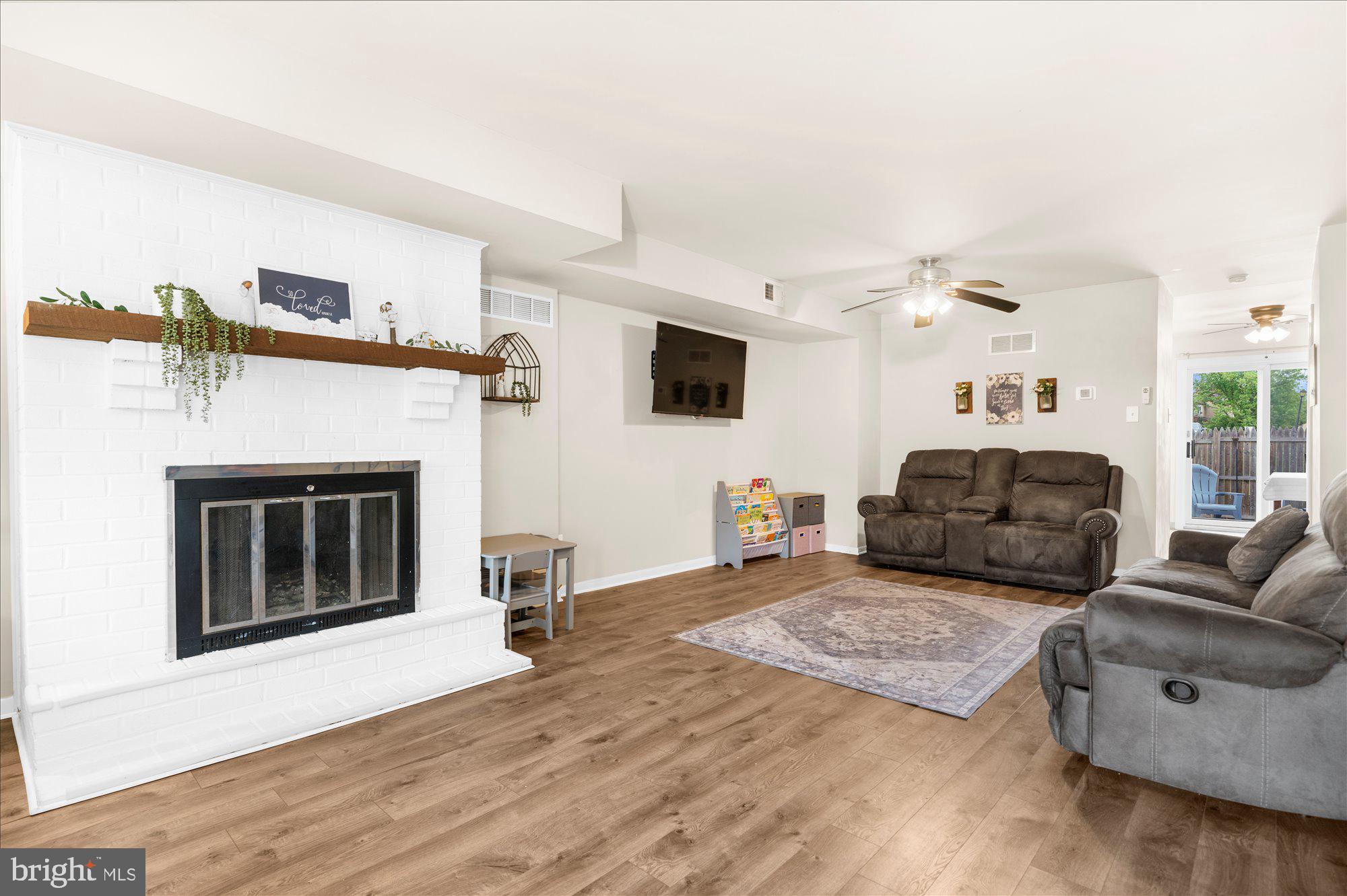 1802 WALNUT RIDGE ESTATE