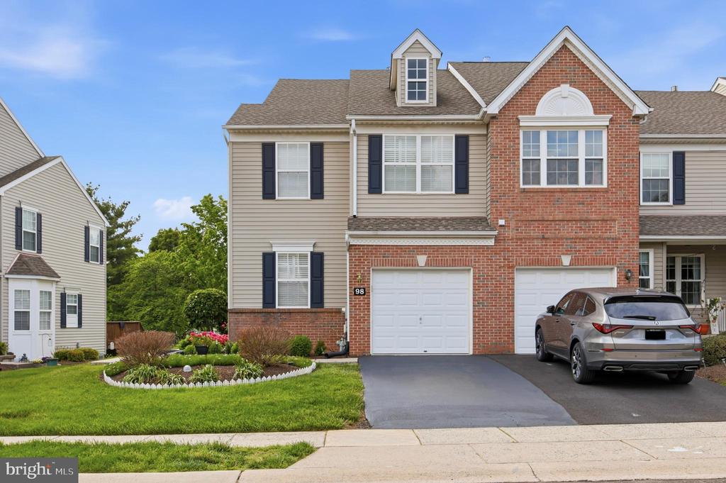 98 WALKER ROAD