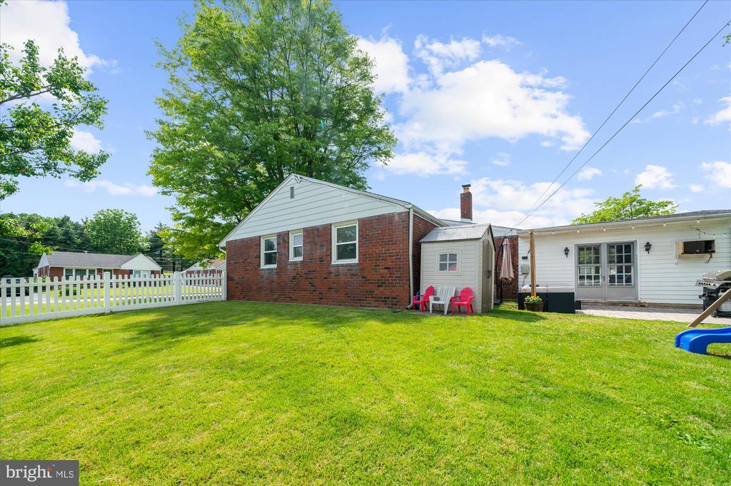 103 LAWNTON ROAD