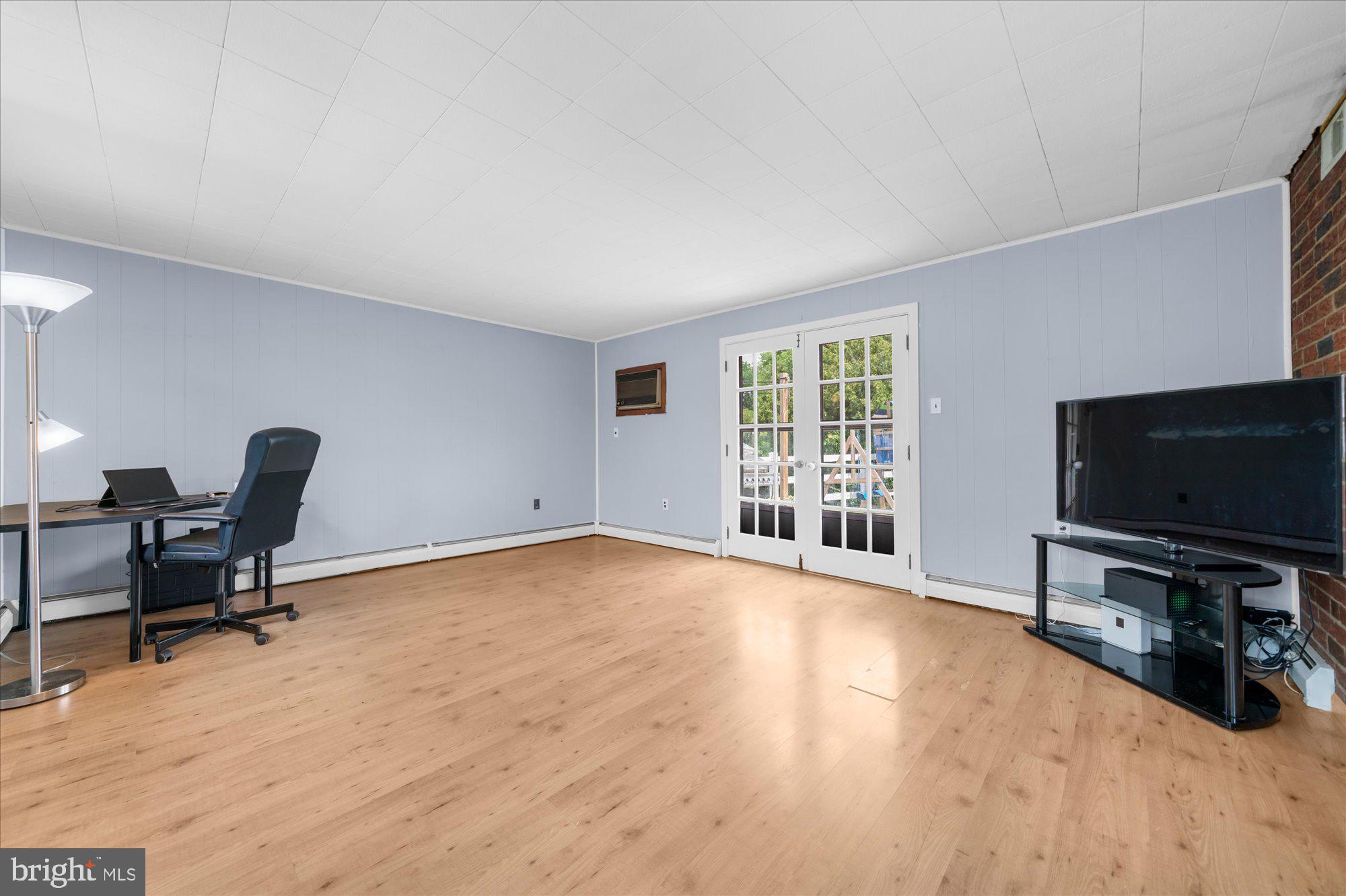 103 LAWNTON ROAD