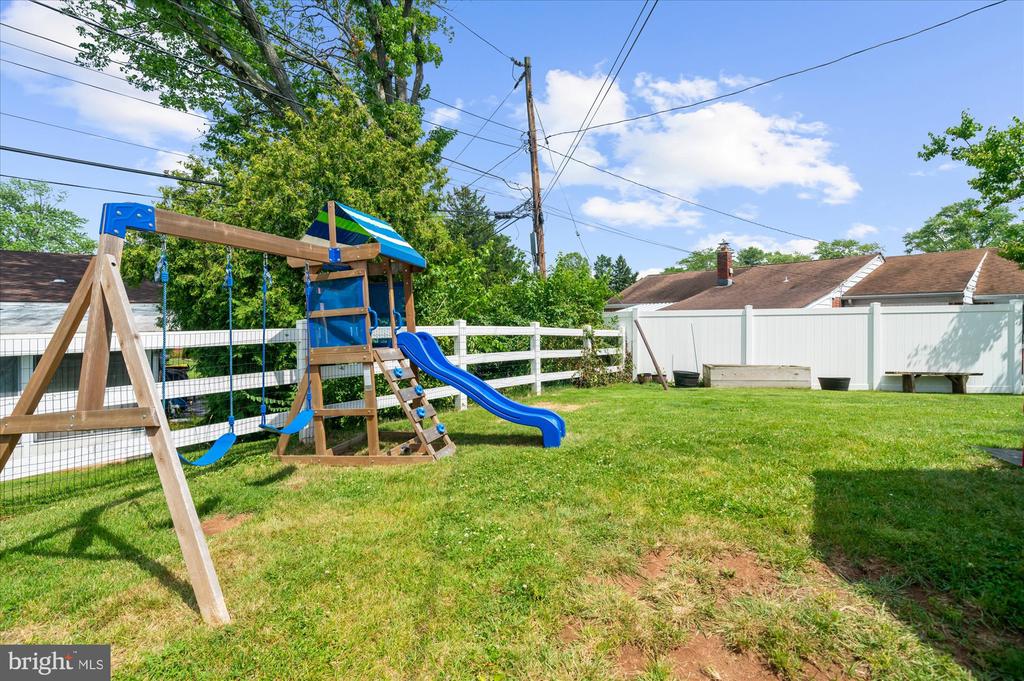 103 LAWNTON ROAD